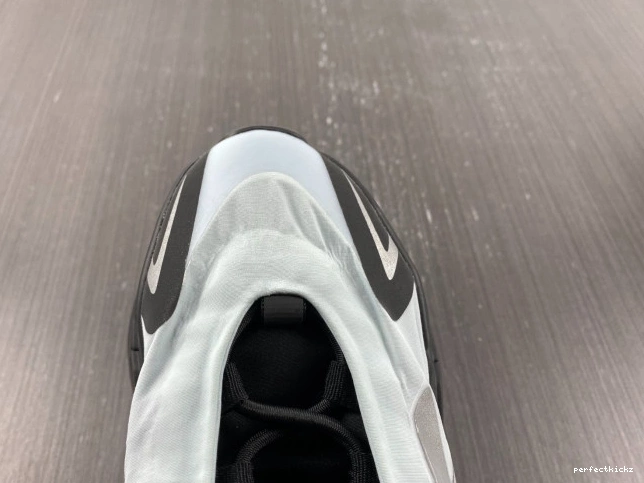Boost GZ0711 Tint 700 Blue MNVN Adidas Yeezy 0804